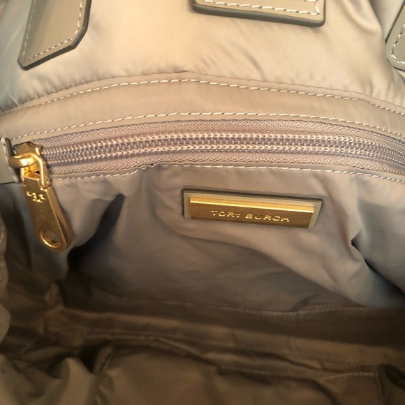 Tory Burch Ella Mini Taupe Puffer Bag. NWOT Approx 13” W x 10” H. Handle drop 8” - Picture 11 of 12